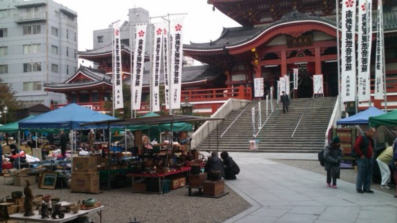 大須観音骨董市