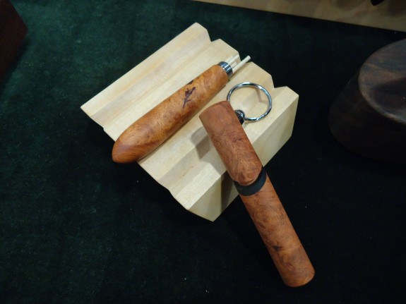 カリンバール　爪楊枝入れ