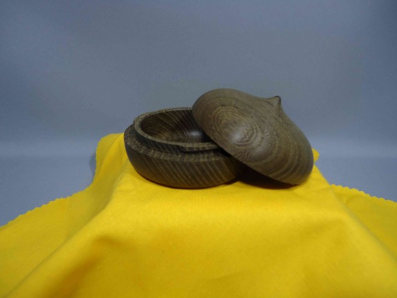 宝珠香合　神代欅